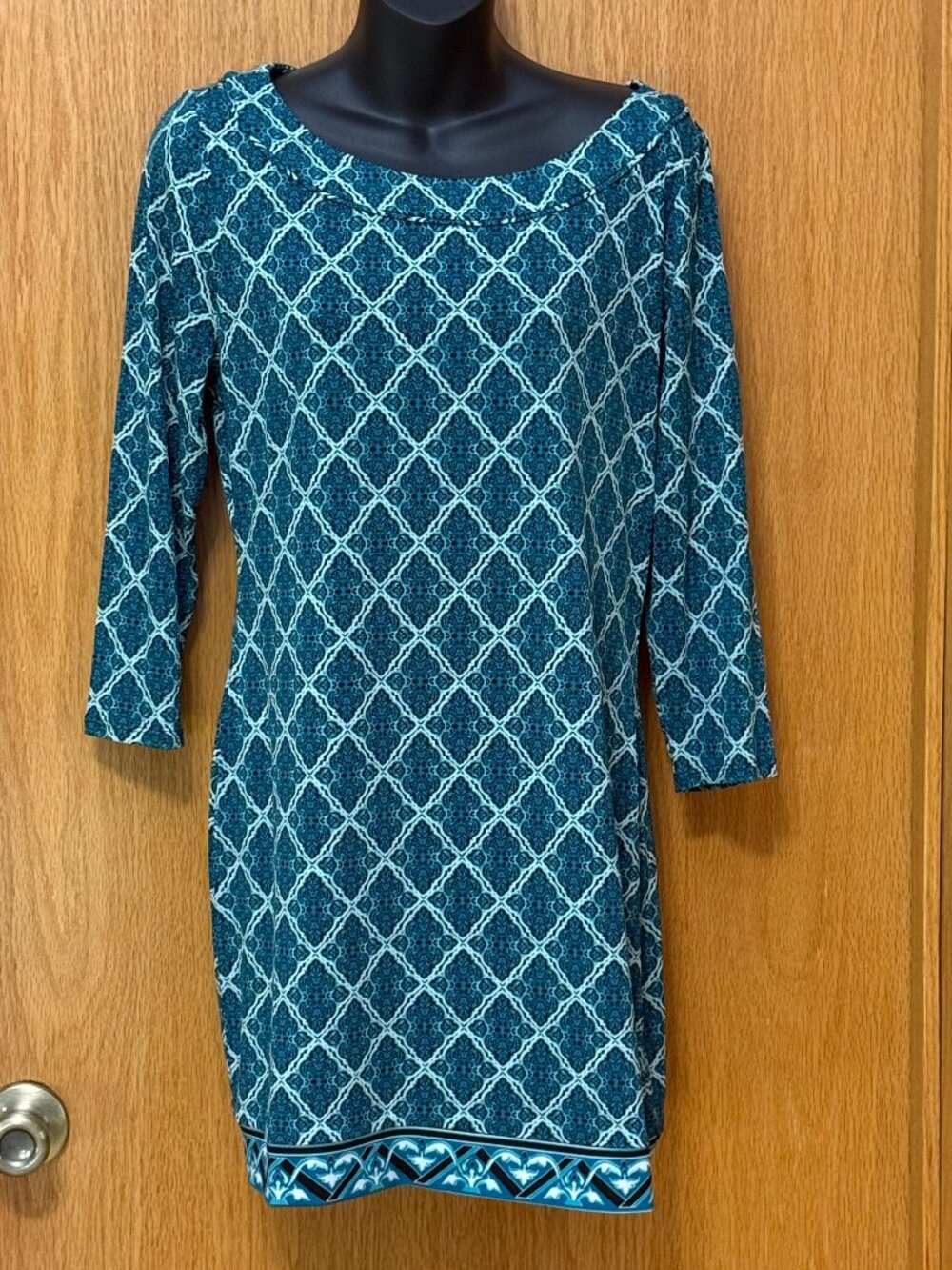 White House Black Market Long Top